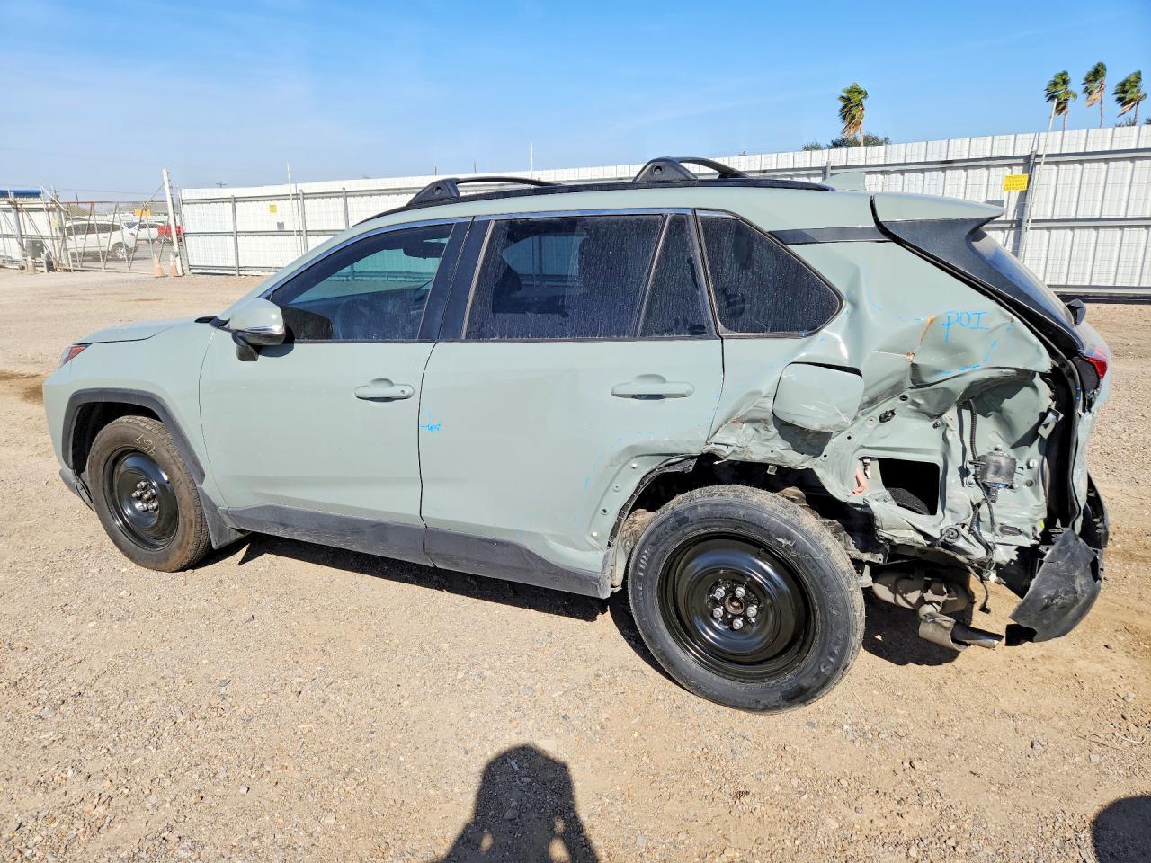 2022 Toyota Rav4 Xle Premium - zdjęcie 2