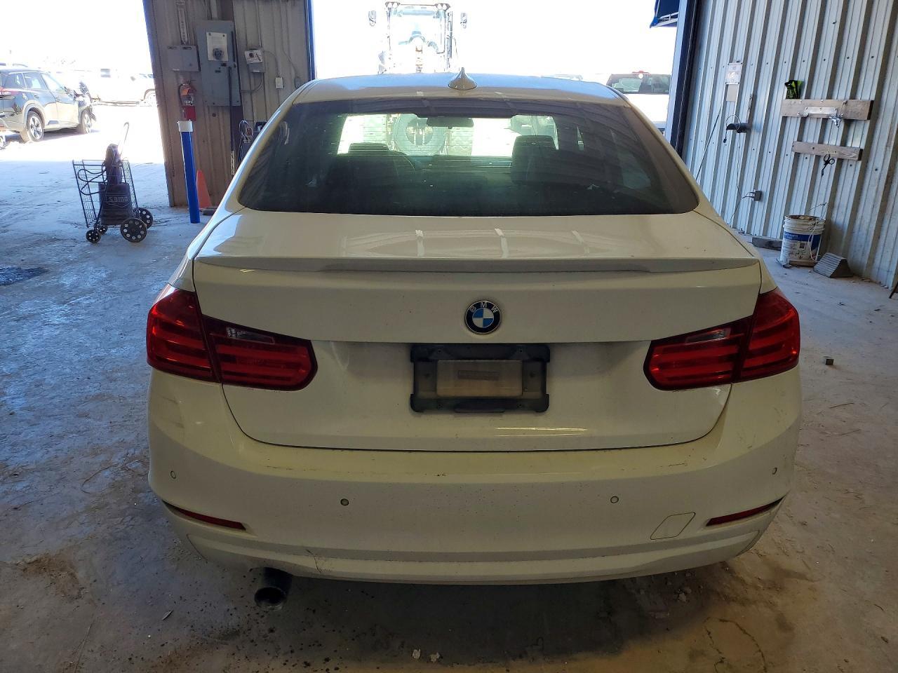 2015 BMW 320 I - zdjęcie 6