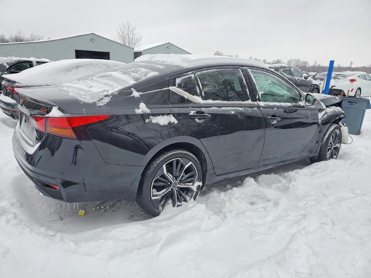 2023 Nissan Altima Sr - zdjęcie 3