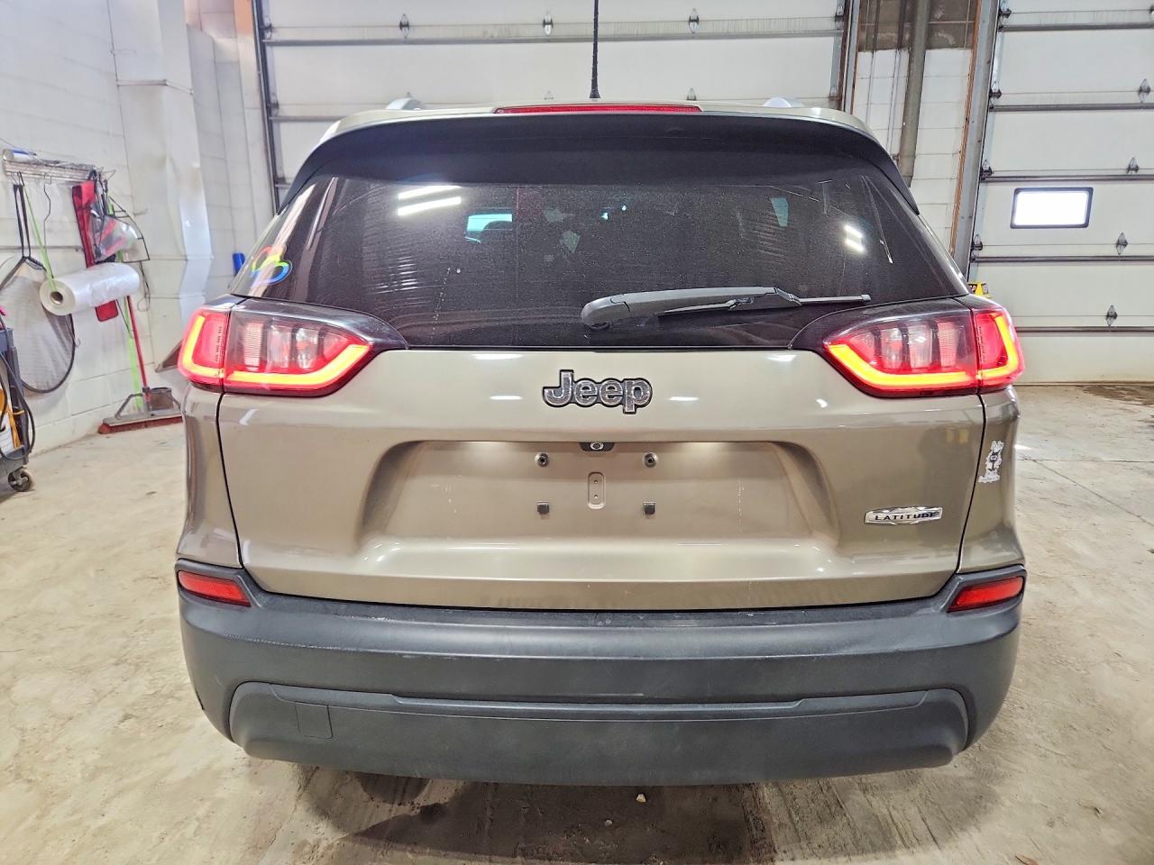 2020 Jeep Cherokee Latitude - zdjęcie 6