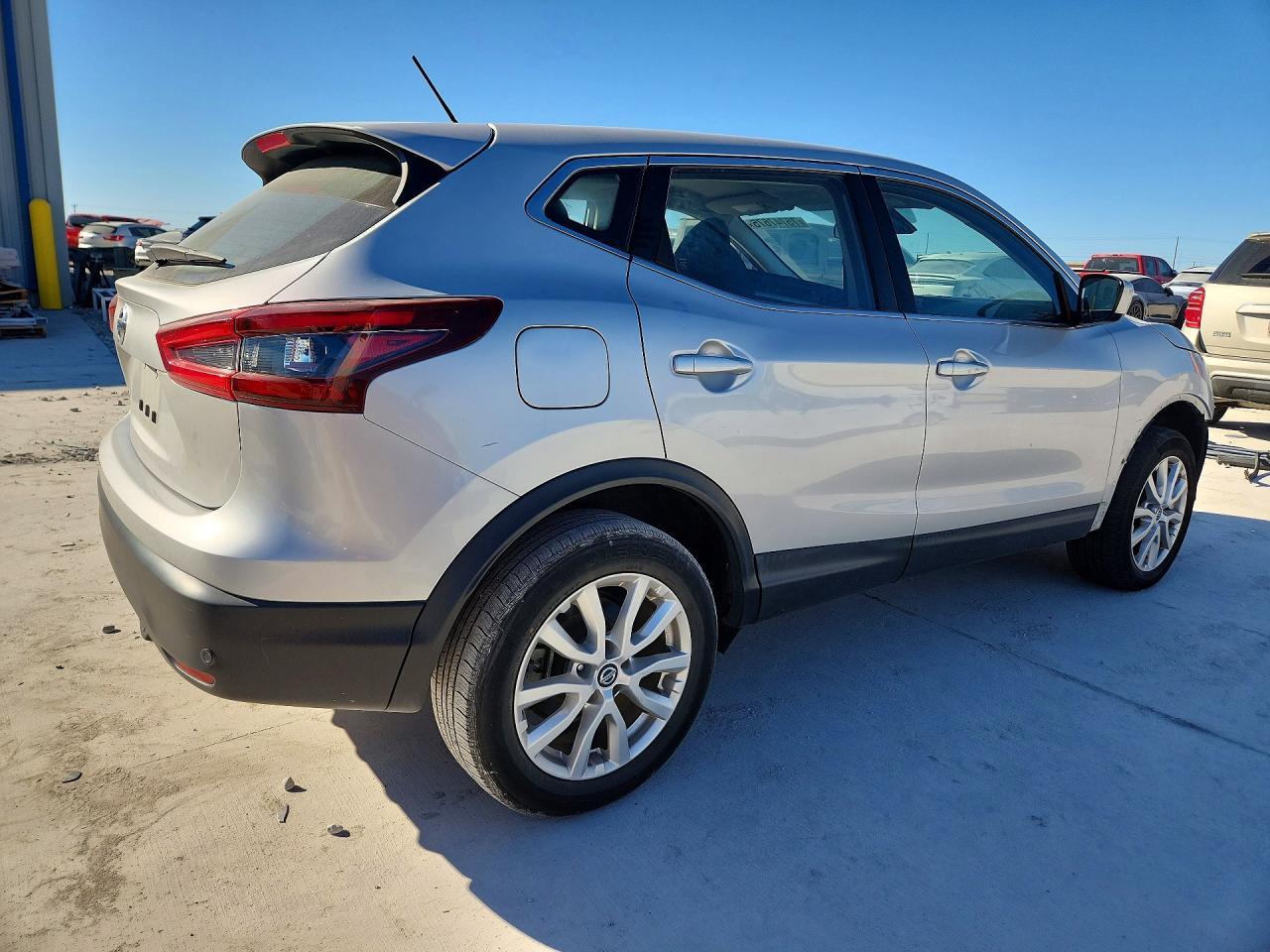 2021 Nissan Rogue Sport S - zdjęcie 3