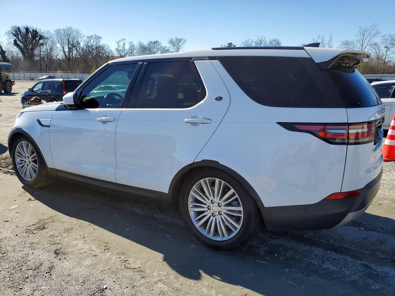 2017 Land Rover Discovery Hse Luxury - zdjęcie 2