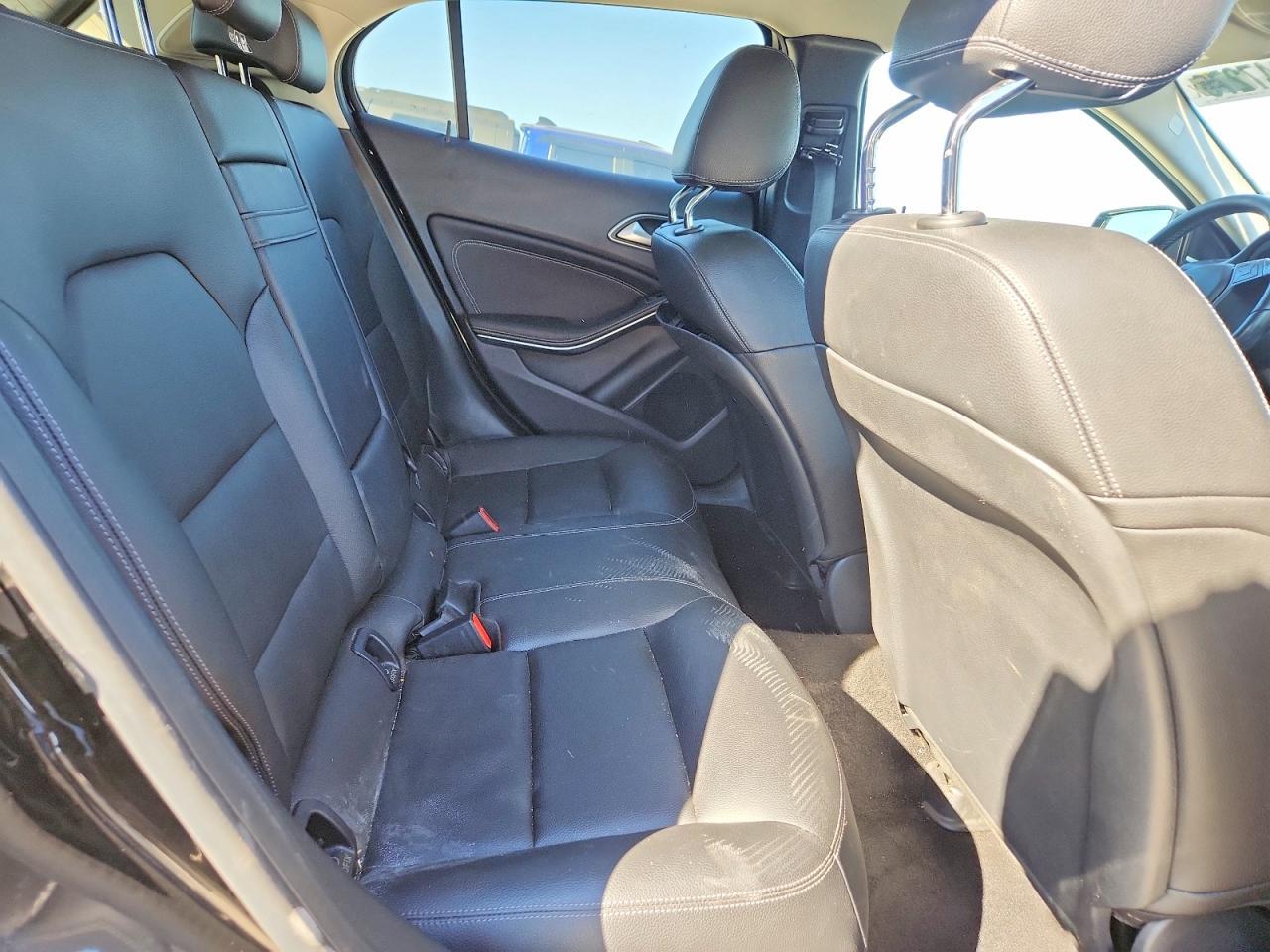 2015 Mercedes-Benz Gla 250 - zdjęcie 11