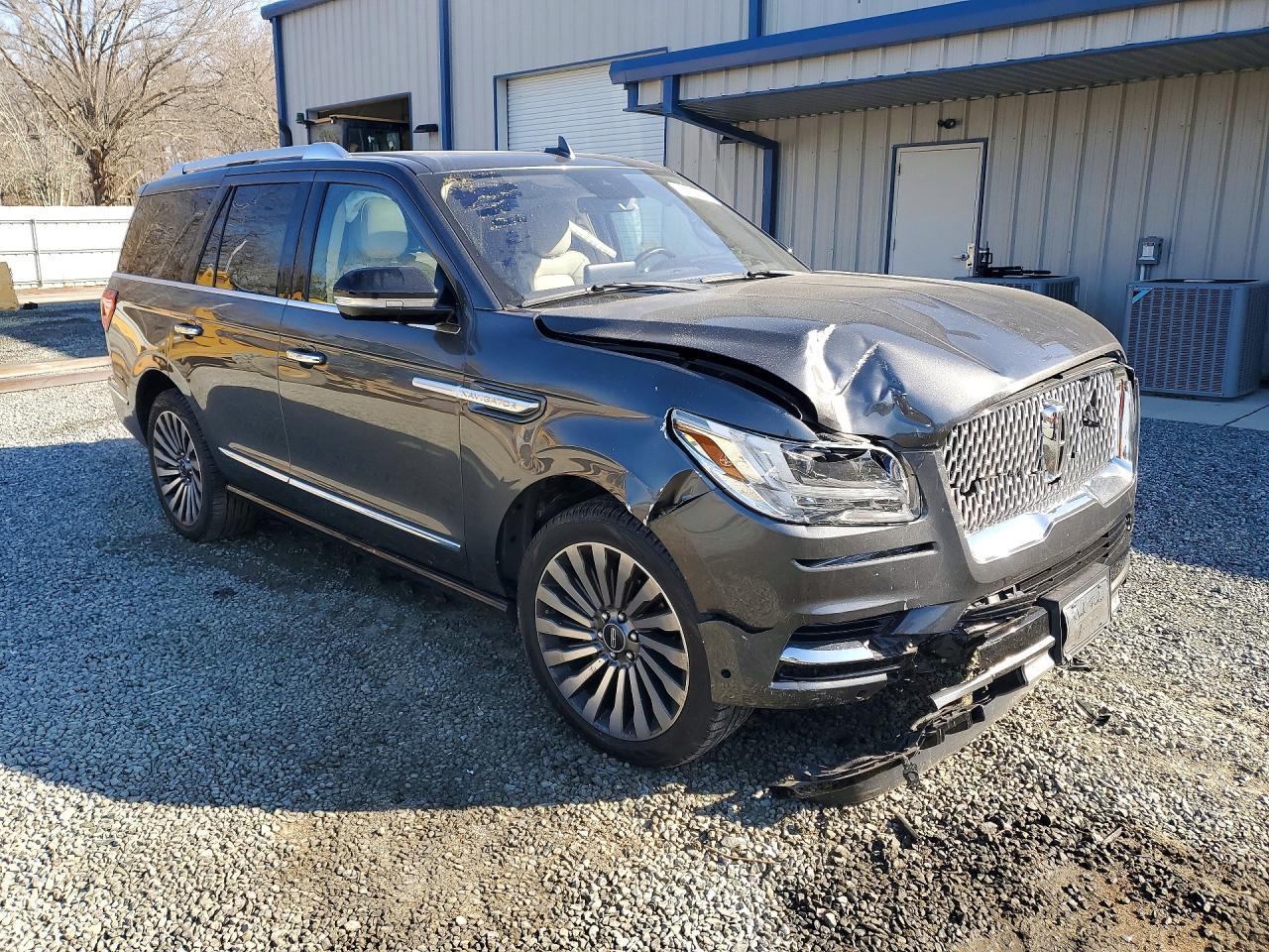 2018 Lincoln Navigator Reserve - zdjęcie 4