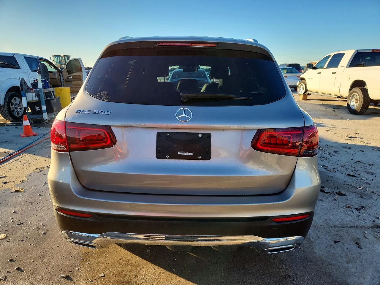 2020 Mercedes-Benz Glc 300 - zdjęcie 6