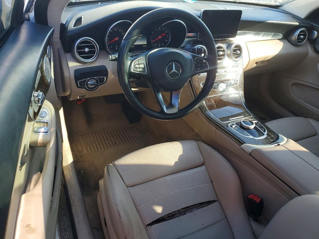 2017 Mercedes-Benz C 300 4Matic - zdjęcie 8