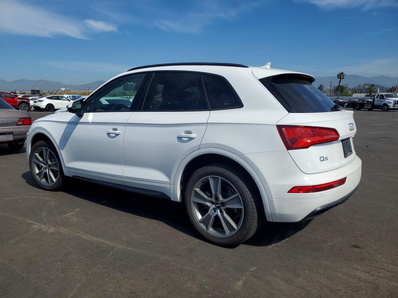 2019 Audi Q5 Premium Plus - zdjęcie 2