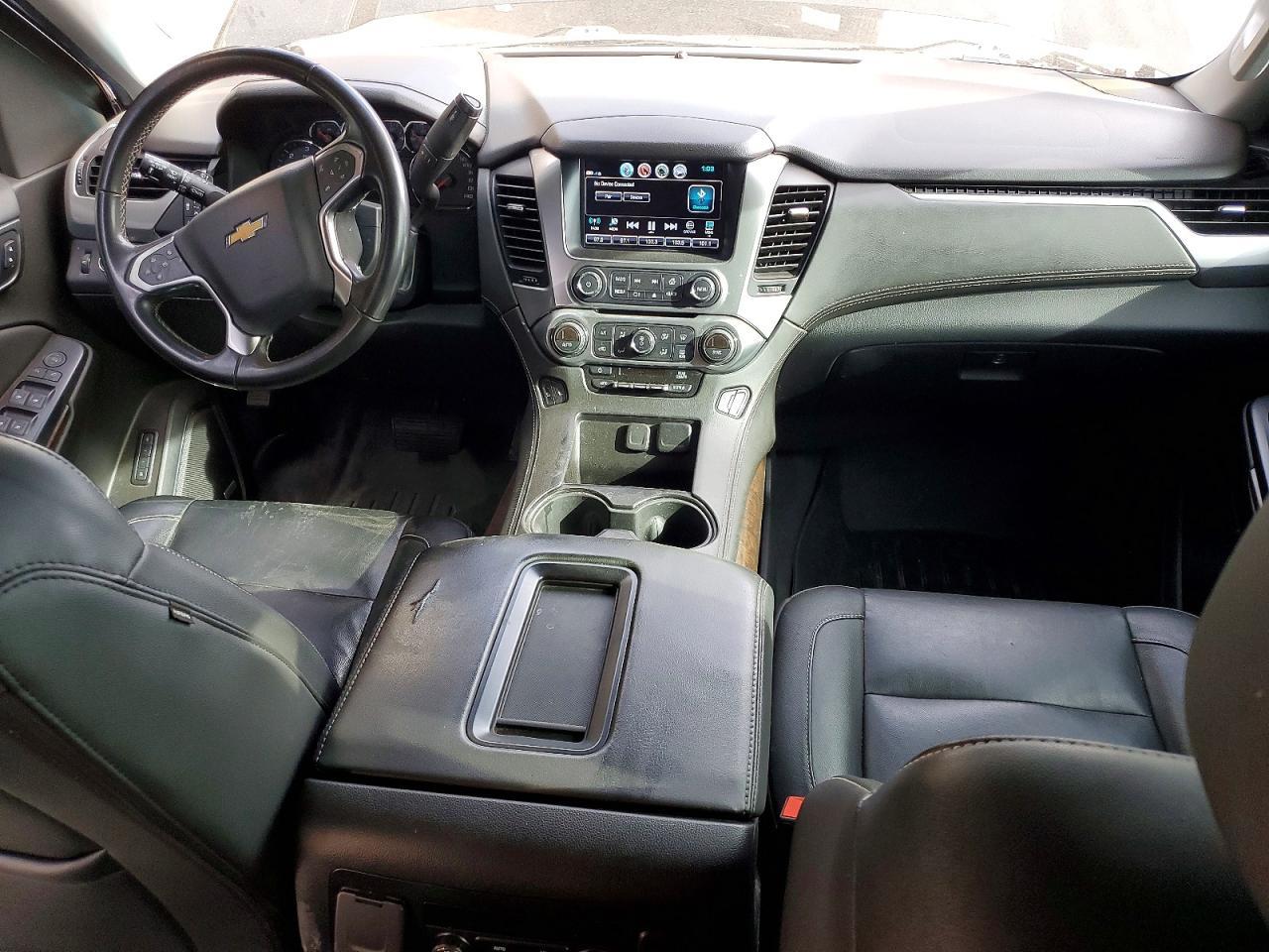 2020 Chevrolet Suburban 1 - zdjęcie 8