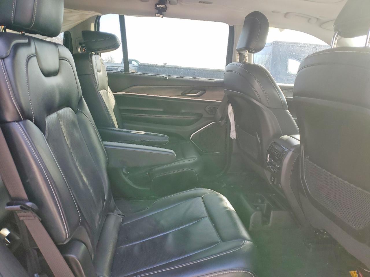 2022 Jep Grand Cherokee L Limited - zdjęcie 11