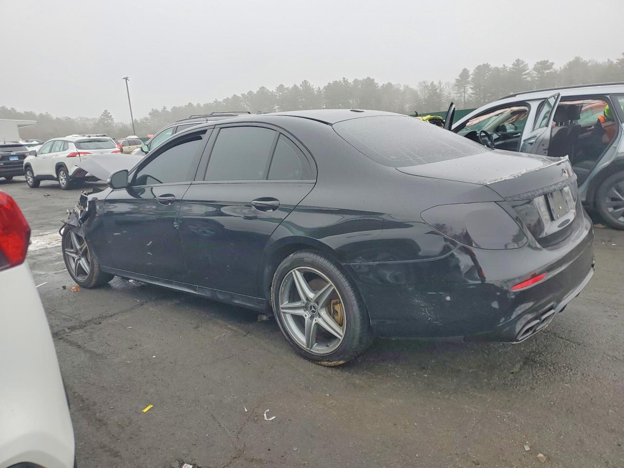 2018 Mercedes-Benz E 300 4Matic - zdjęcie 2