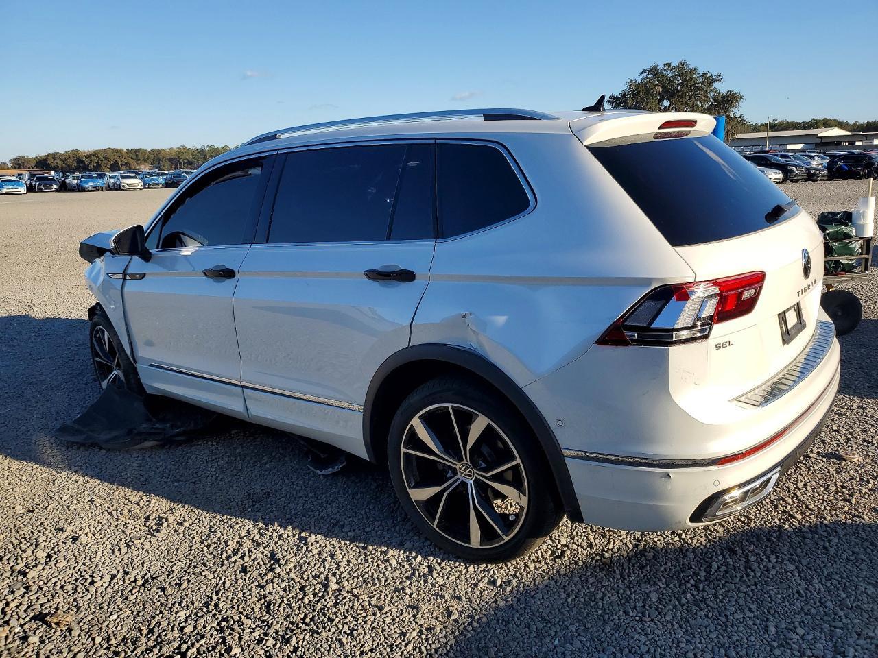2022 Volkswagen Tiguan Sel R-Line - zdjęcie 2