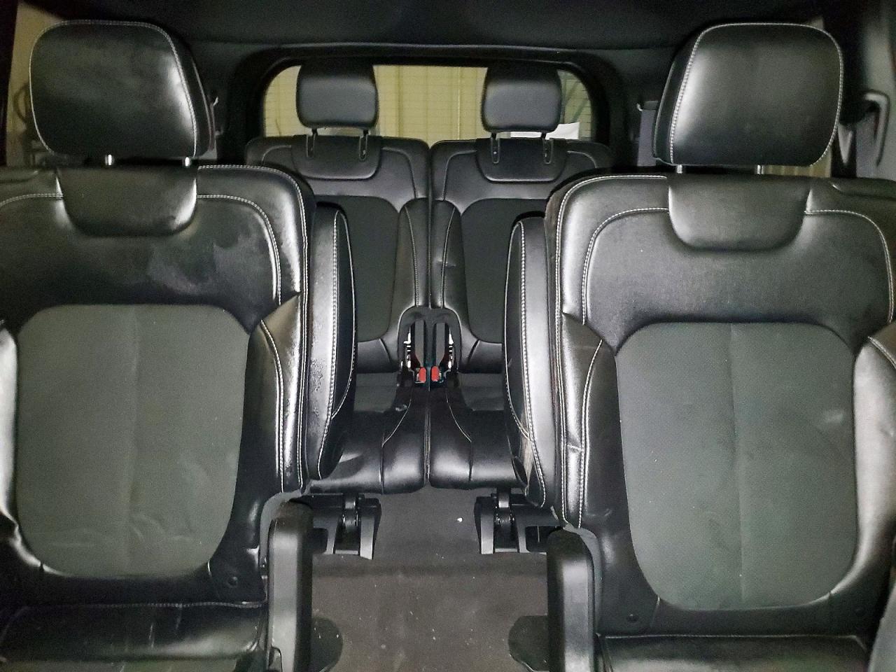 2021 Jeep Grand Cherokee L Laredo - zdjęcie 10
