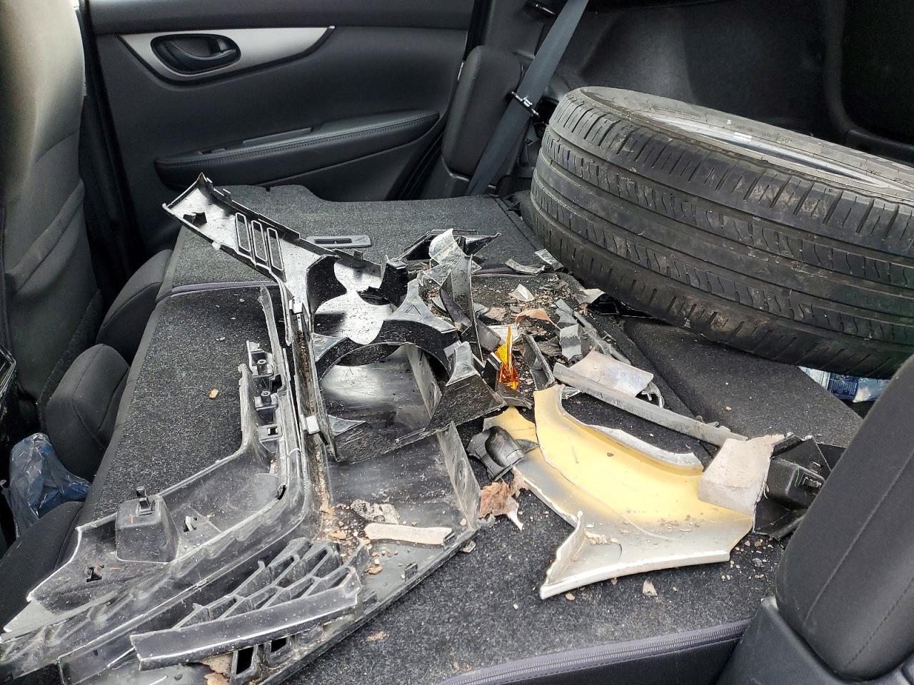 2022 Nissan Rogue Sport S - zdjęcie 13