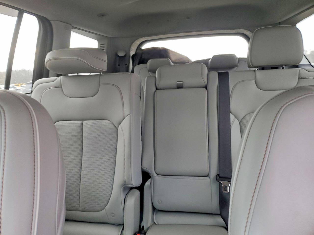 2021 Jeep Grand Cherokee L Overland - zdjęcie 10