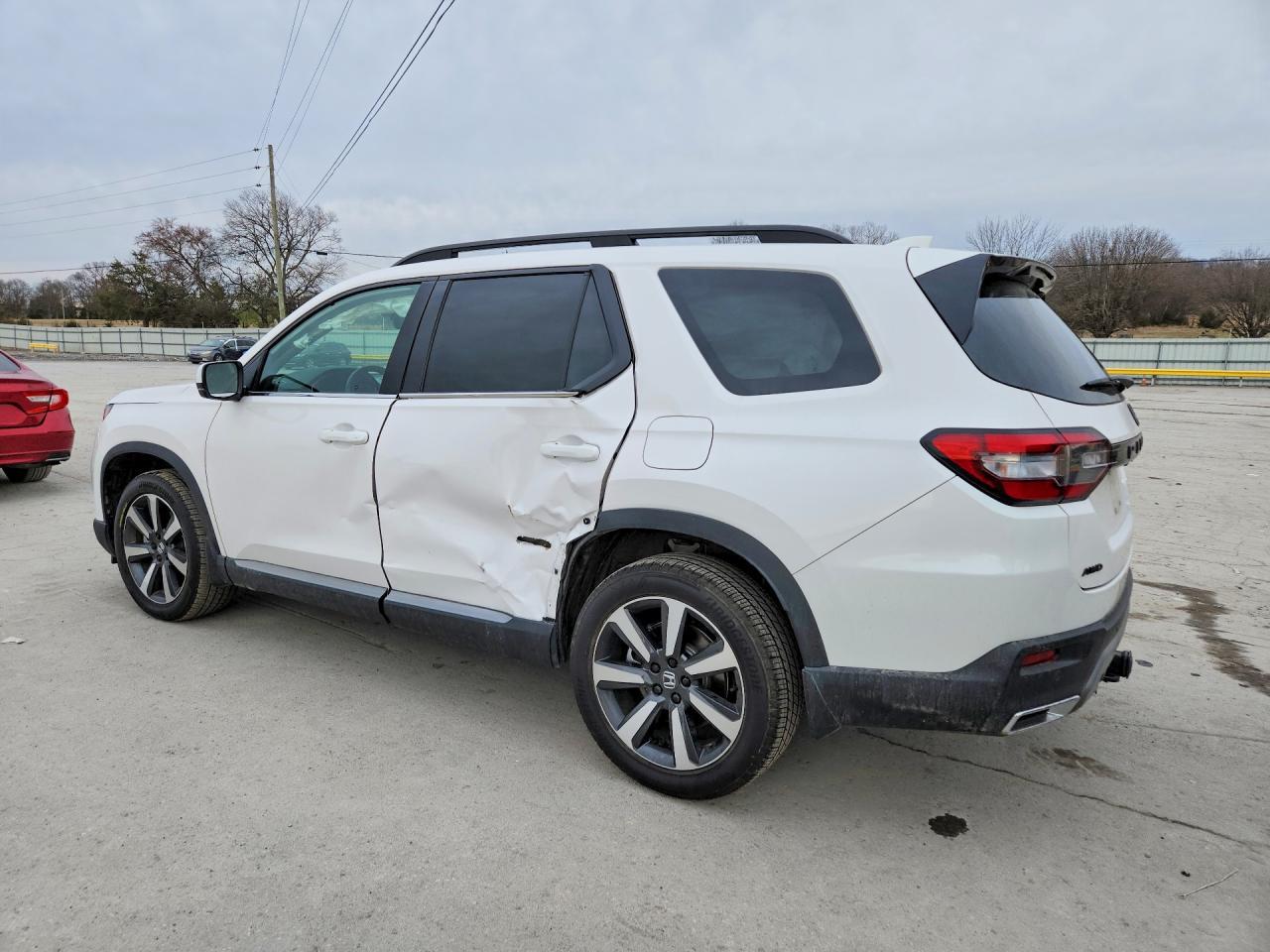 2025 Honda Pilot Touring - zdjęcie 2