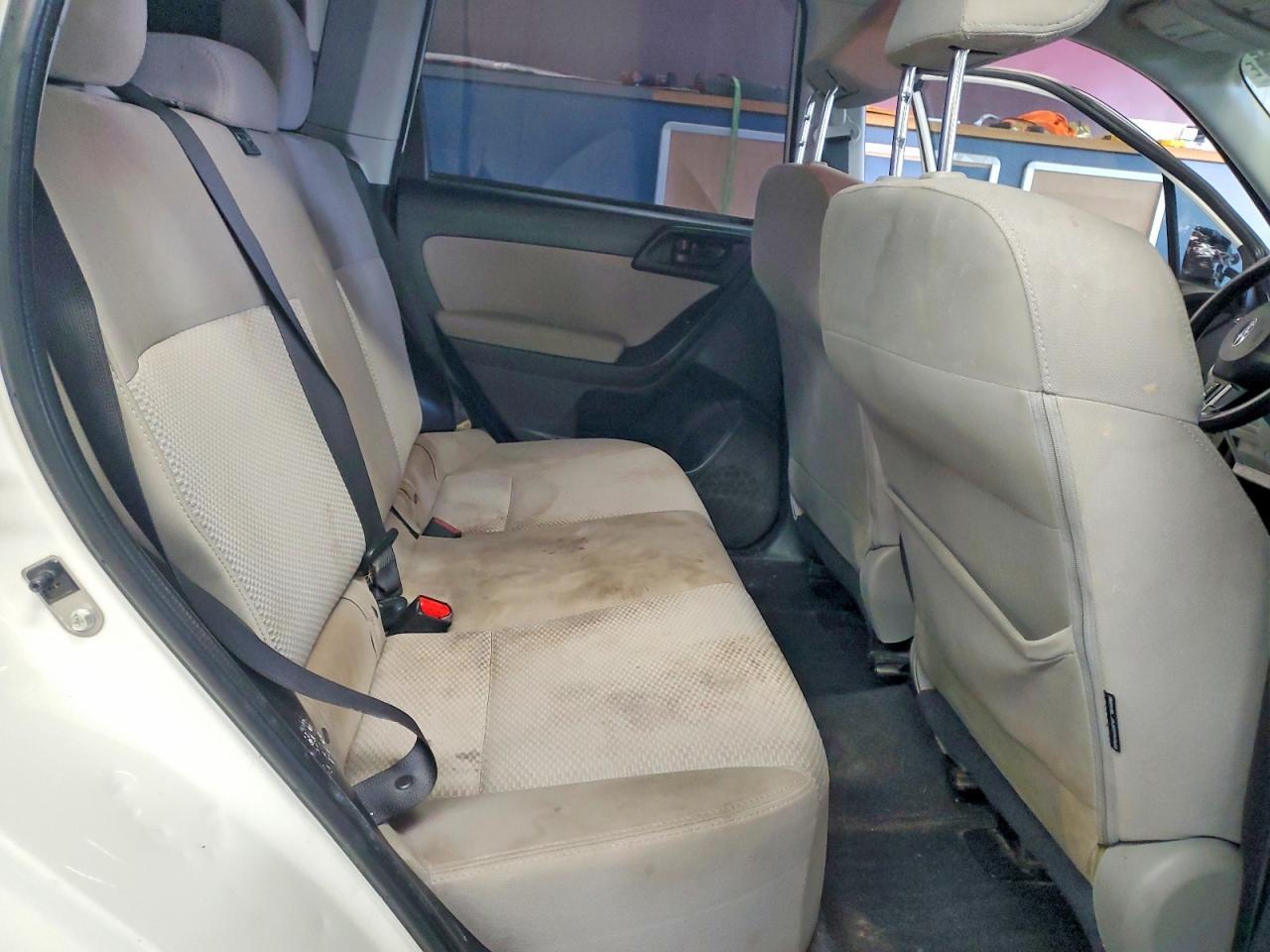 2016 Subaru Forester 2.5I - zdjęcie 10