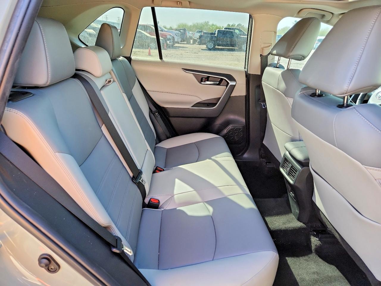 2022 Toyota Rav4 Xle Premium - zdjęcie 11