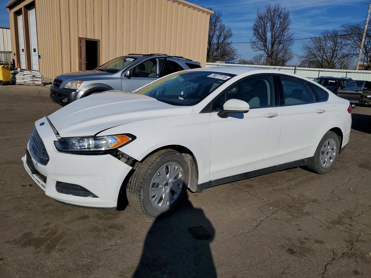 2014 Ford Fusion S - zdjęcie główne