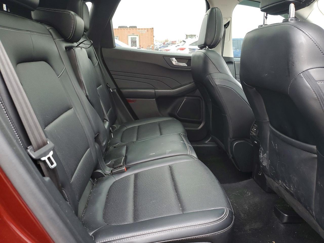 2021 Ford Escape Titanium - zdjęcie 10