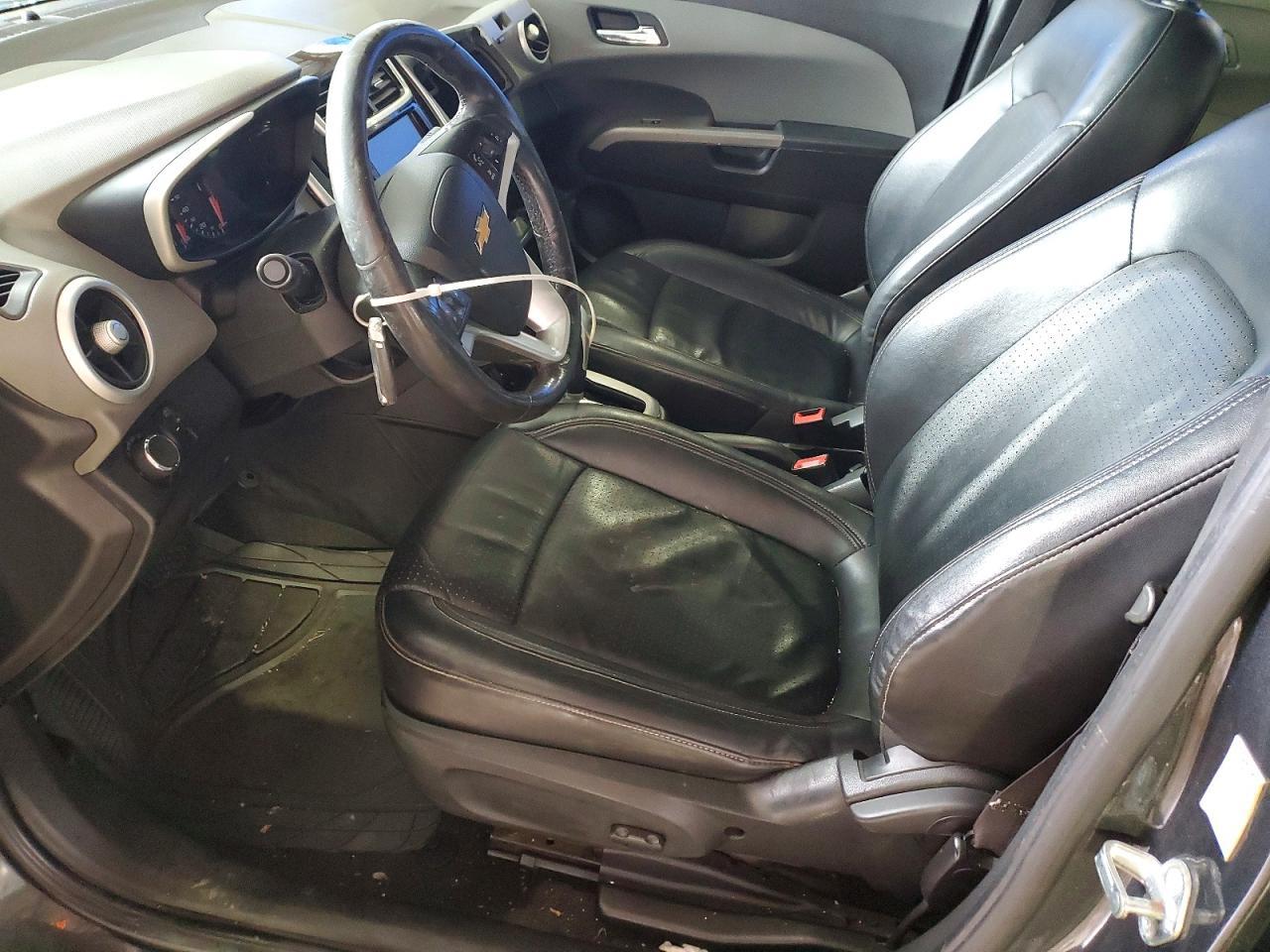 2017 Chevrolet Sonic Premier - zdjęcie 7