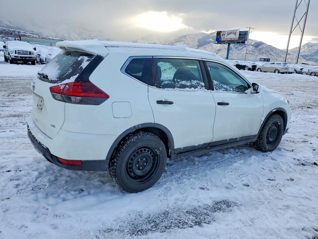 2019 Nissan Rogue S - zdjęcie 3