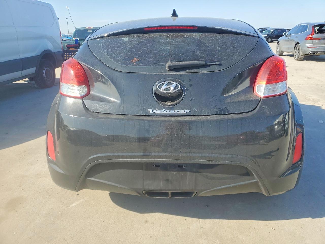 2017 Hyundai Veloster - zdjęcie 6