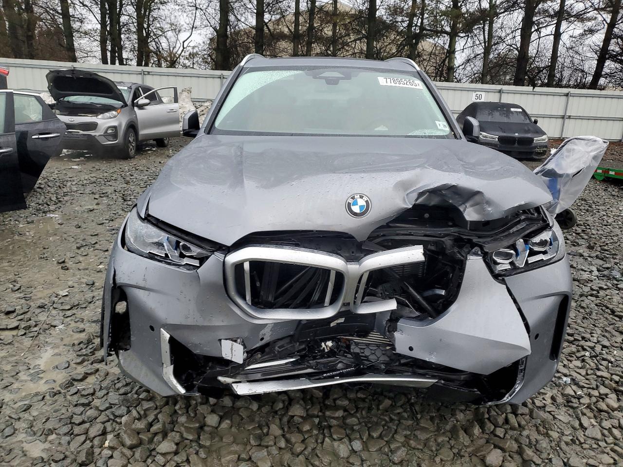 2025 BMW X5 xDrive40I - zdjęcie 5