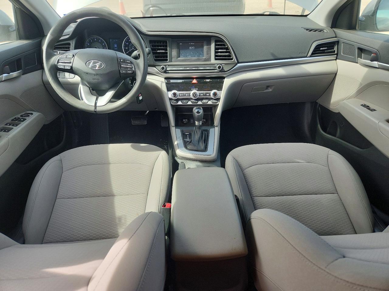 2020 Hyundai Elantra Se - zdjęcie 8