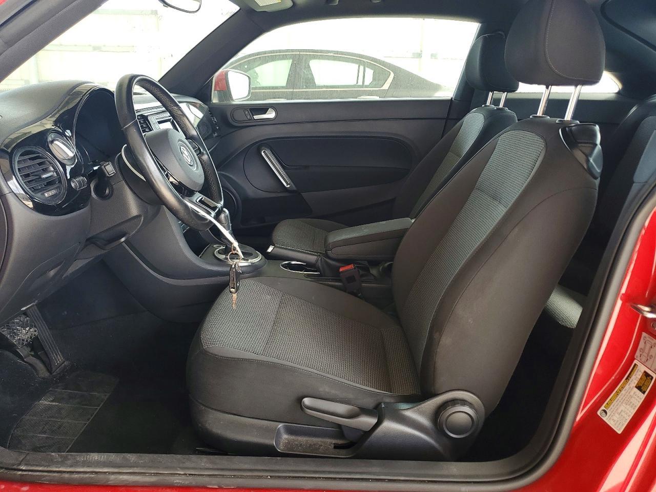 2019 Volkswagen Beetle S - zdjęcie 7