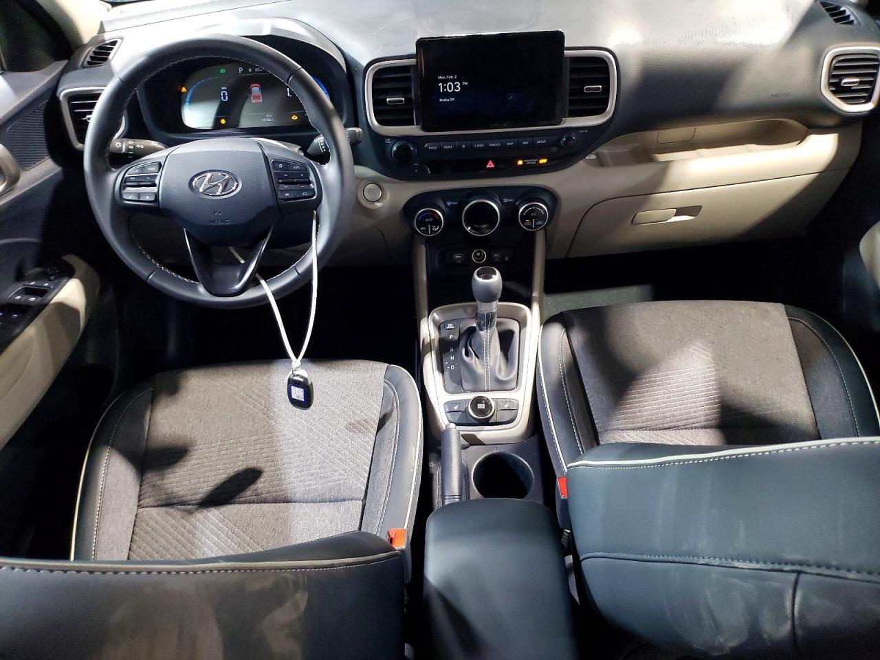 2025 Hyundai Venue Sel - zdjęcie 8