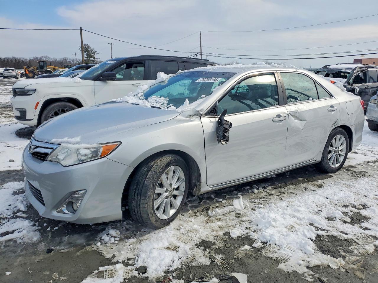 2014 Asun Camry Se - zdjęcie główne
