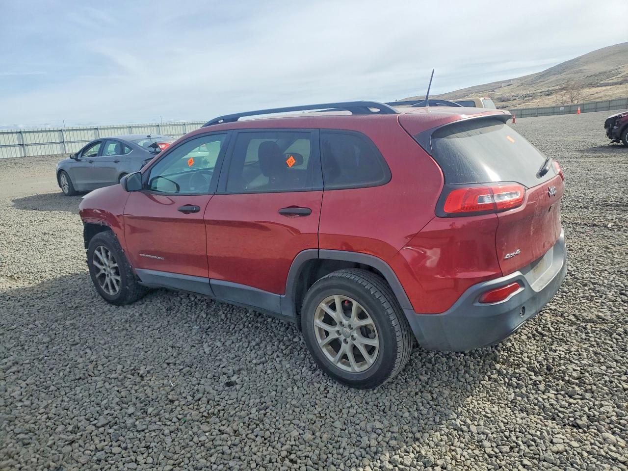 2017 Jeep Cherokee Sport - zdjęcie 2