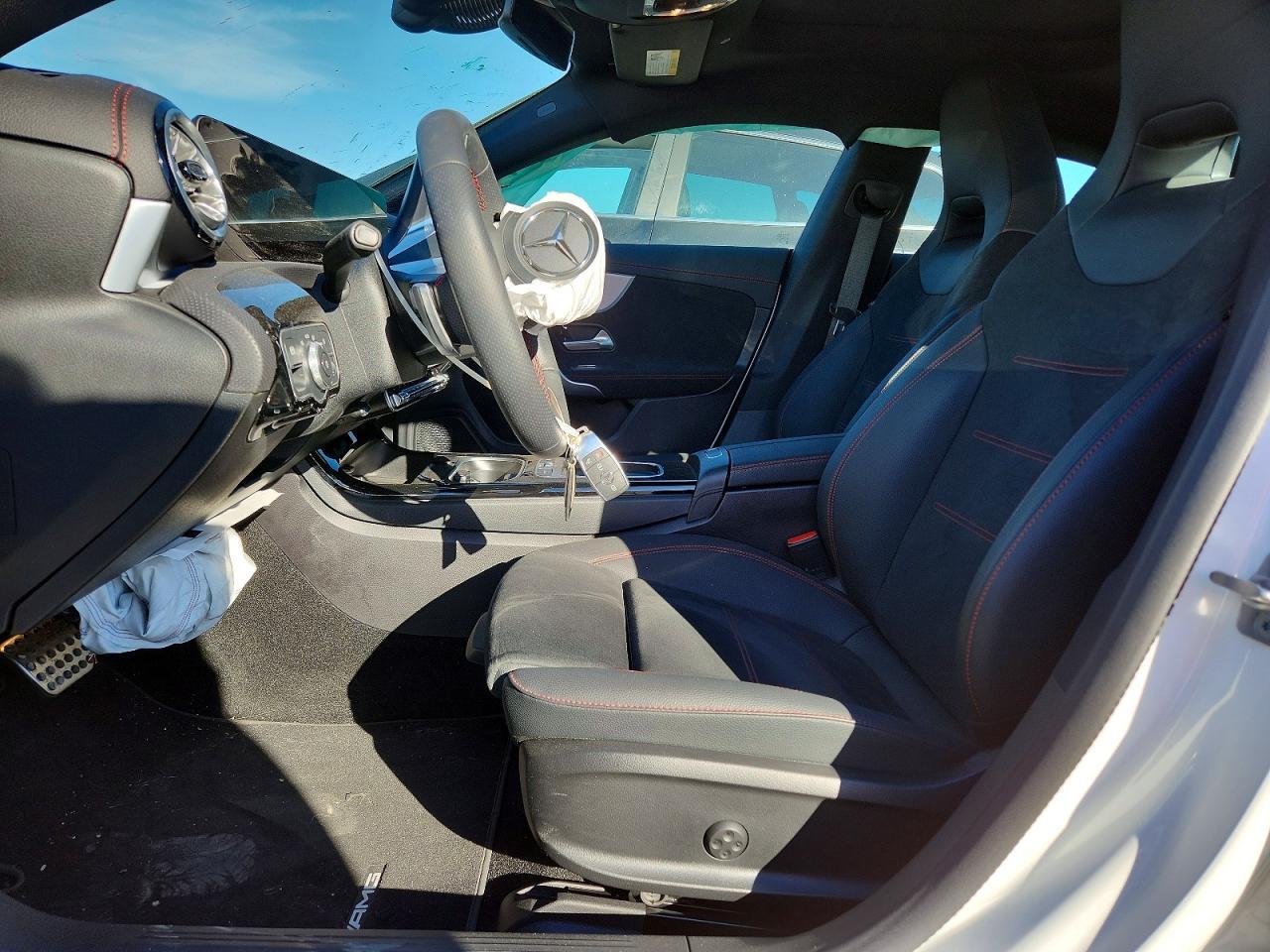 2025 Mercedes-Benz Cla 250 - zdjęcie 7