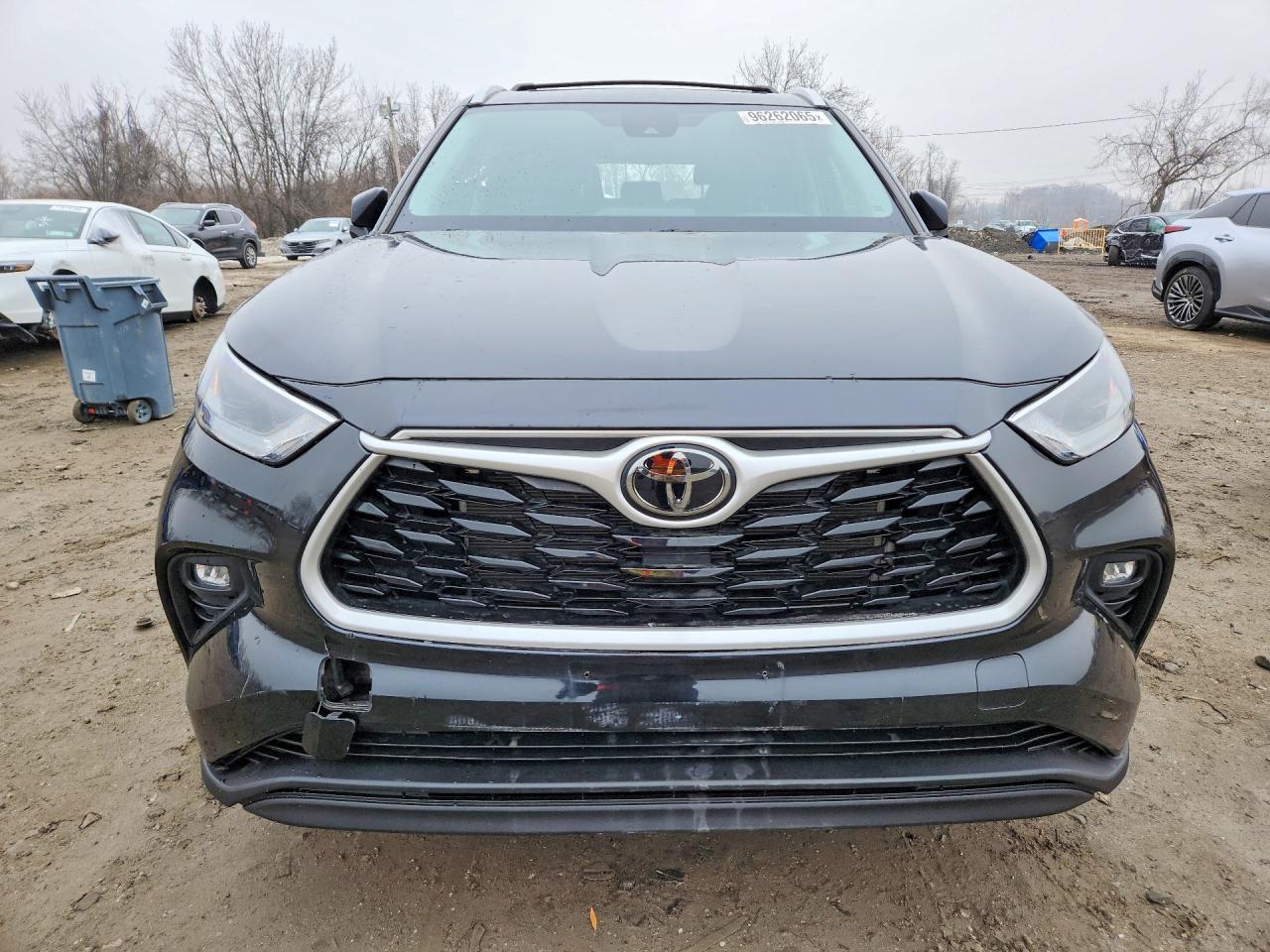 2023 Toyota Highlander L - zdjęcie 5