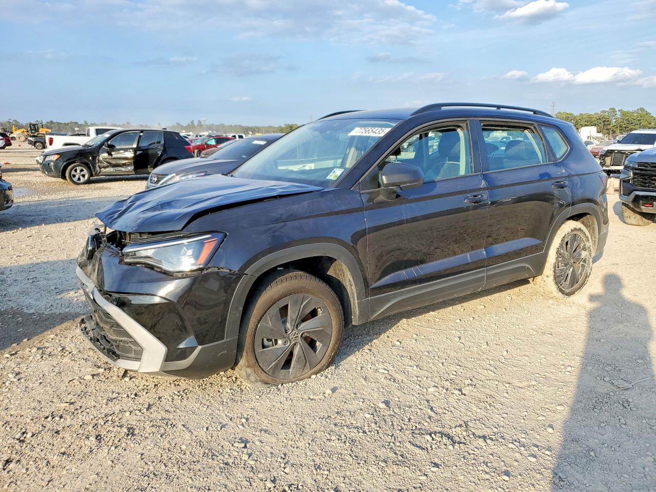 2025 Volkswagen Taos S - zdjęcie główne