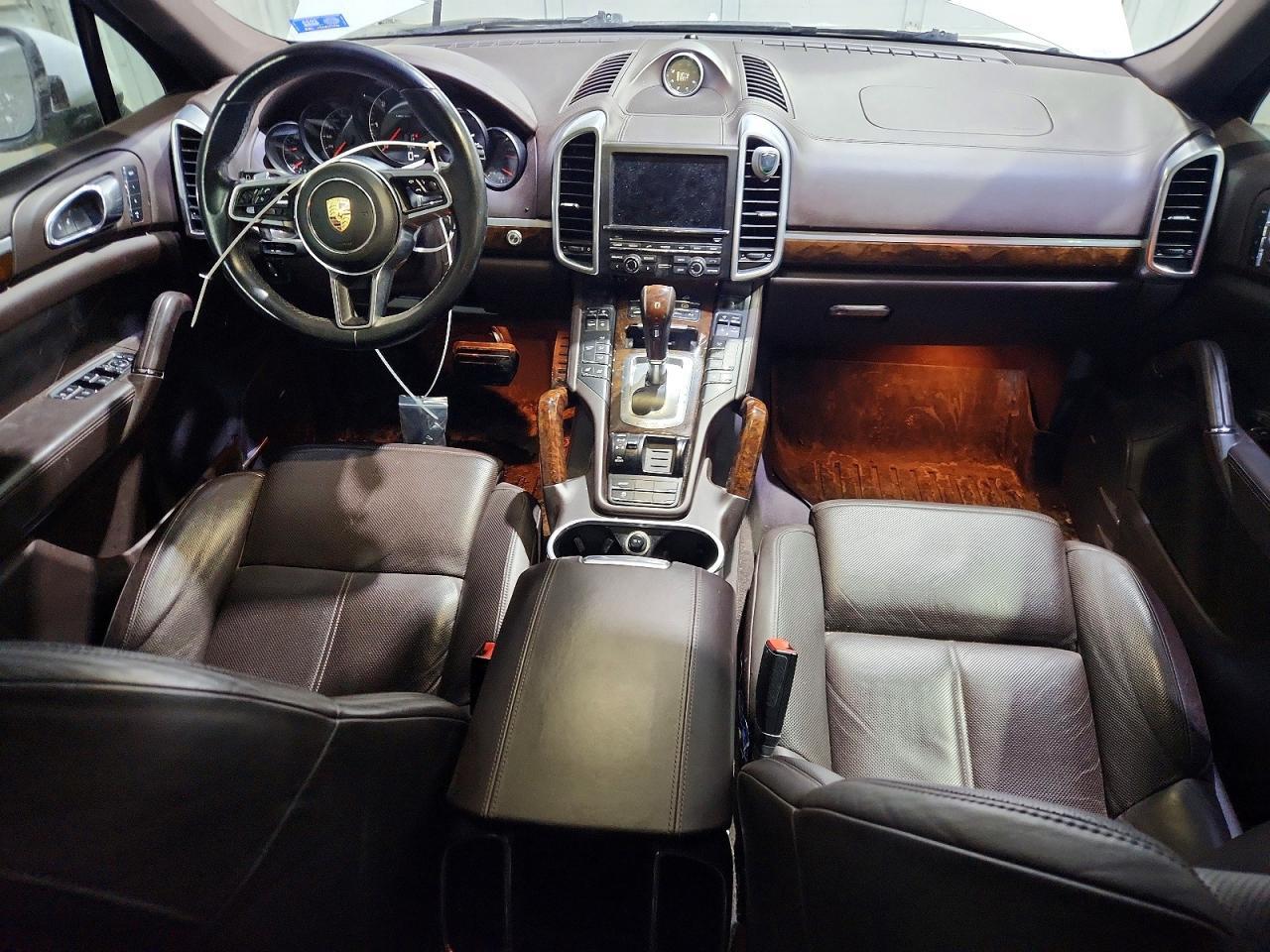 2014 Porsche Cayenne - zdjęcie 8