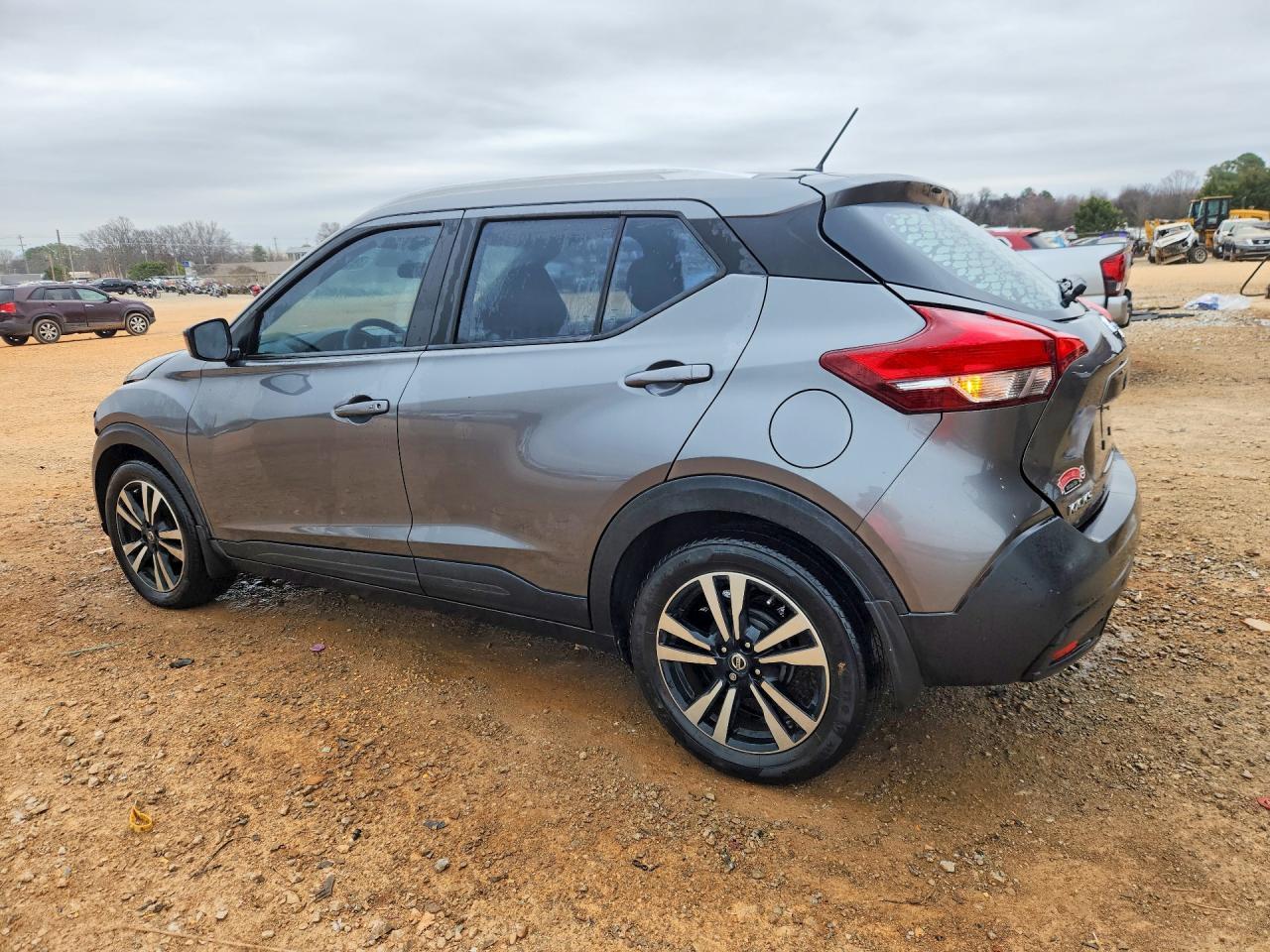 2018 Nissan Kicks Sv - zdjęcie 2