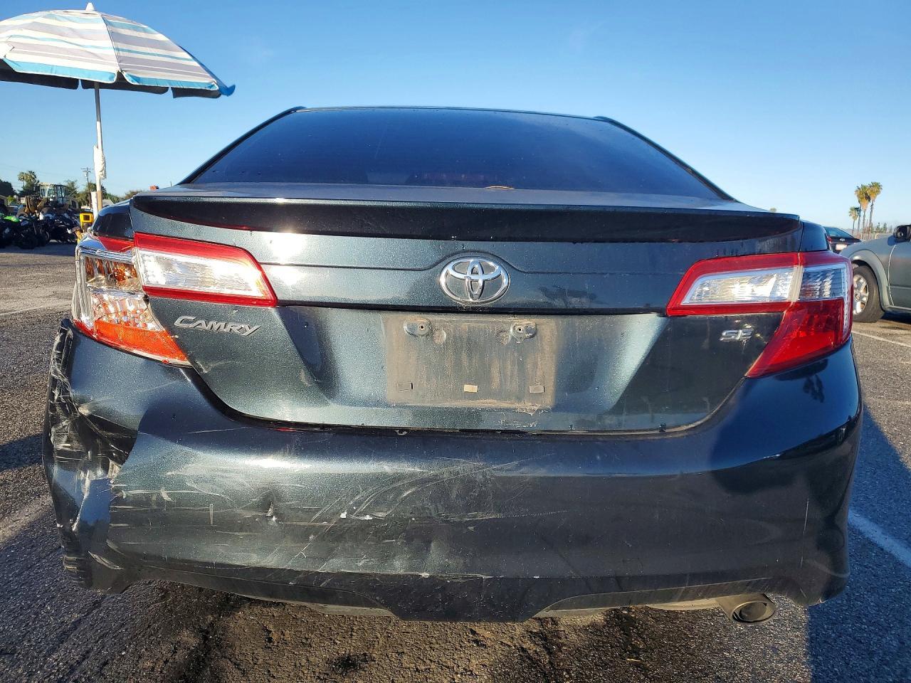 2014 Toyota Camry Se - zdjęcie 6