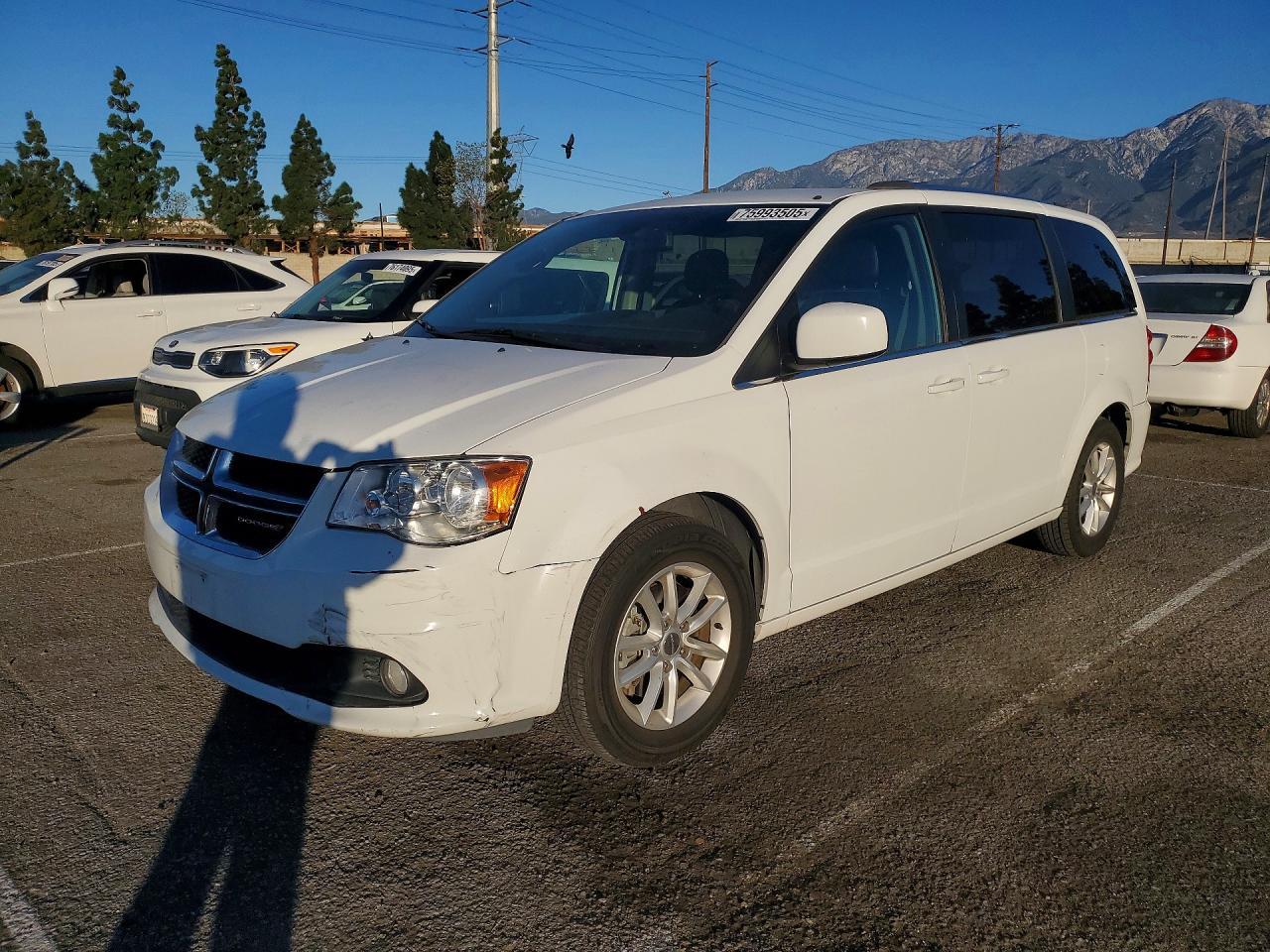 2018 Dodge Grand Caravan Sxt - zdjęcie główne