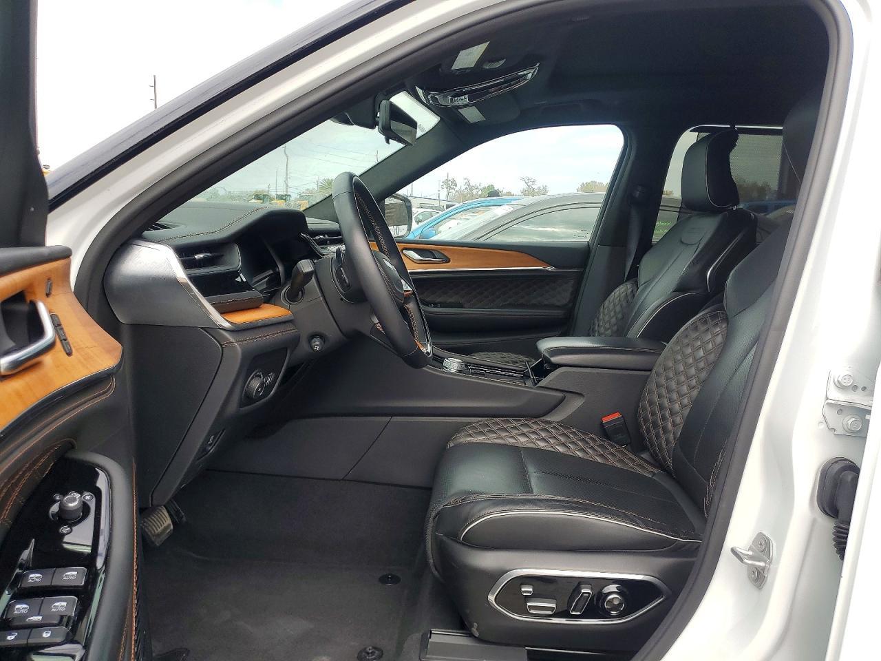 2022 Jeep Grand Cherokee L Summit - zdjęcie 7