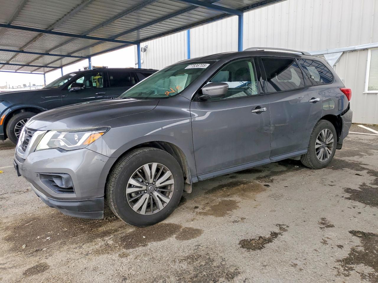 2019 Nissan Pathfinder S - zdjęcie główne