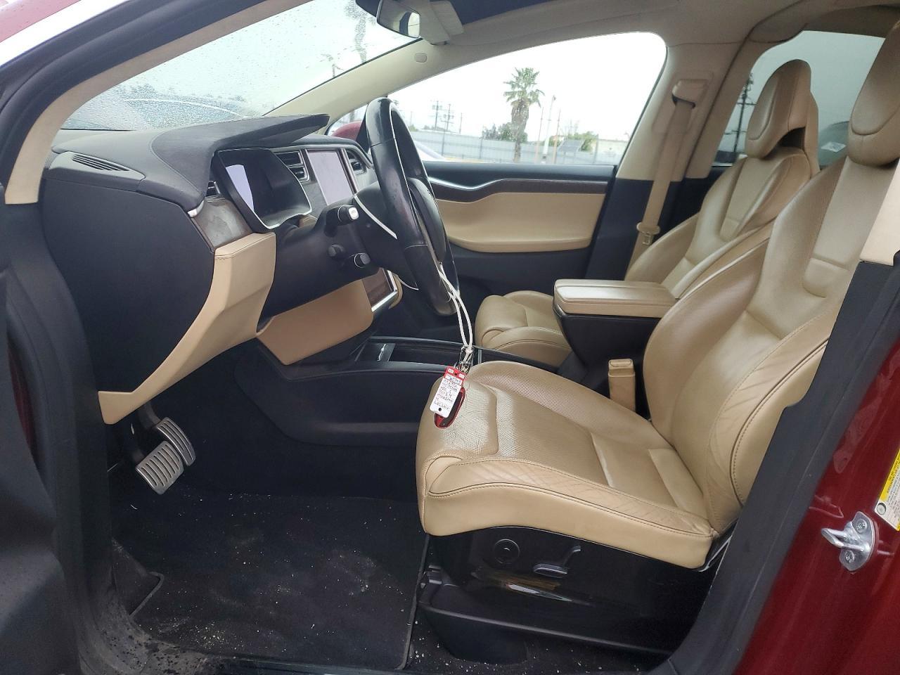 2016 Tesla Model X - zdjęcie 7