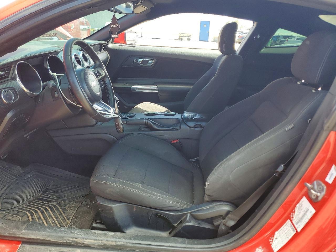 2015 Ford Mustang - zdjęcie 7