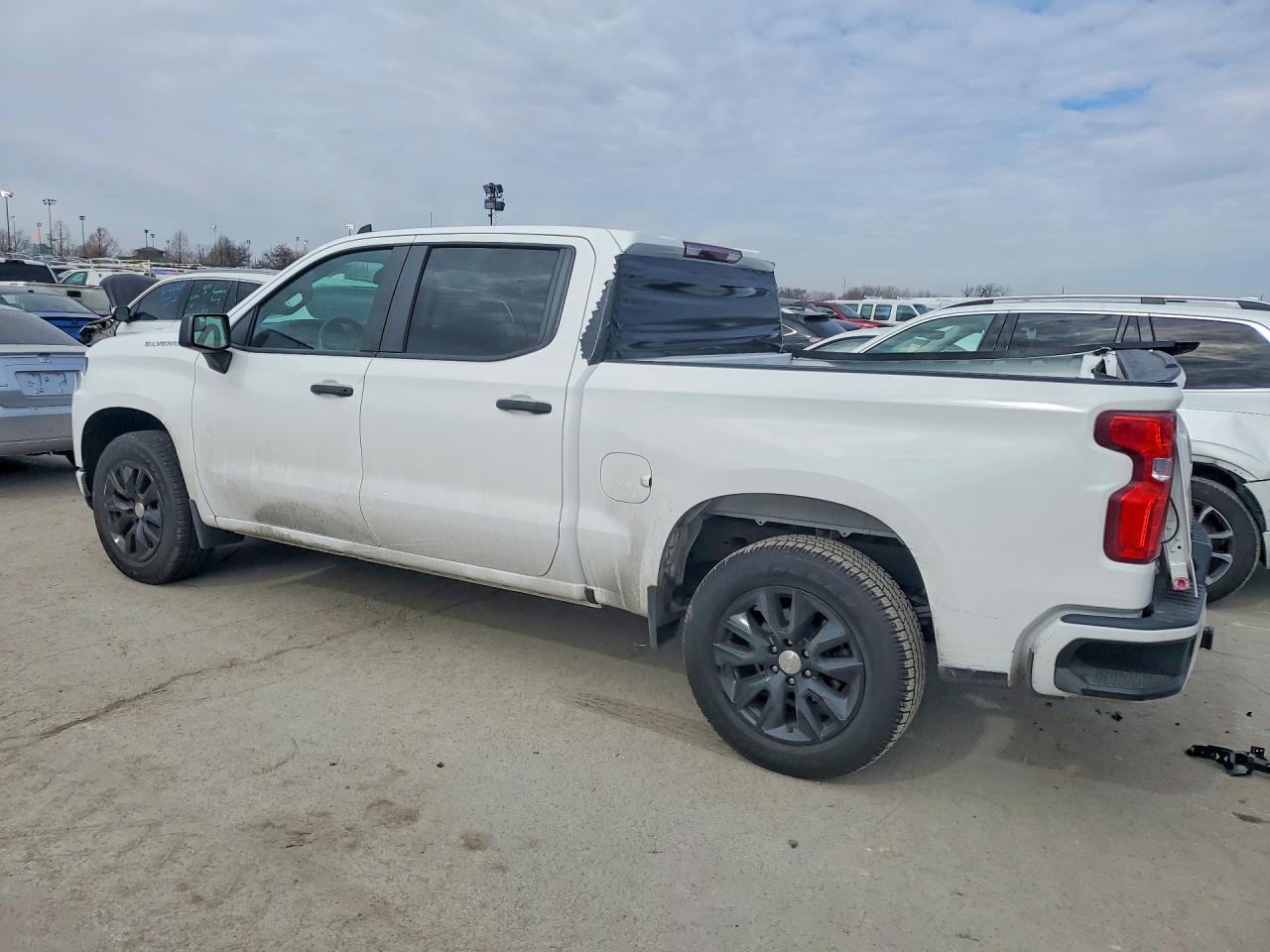 2020 Chevrolet Silverado C1500 Custom - zdjęcie 2