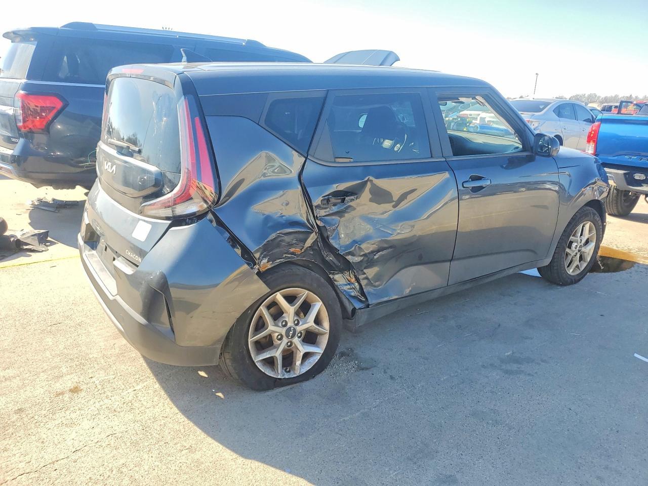 2023 Kia Soul Lx - zdjęcie 3