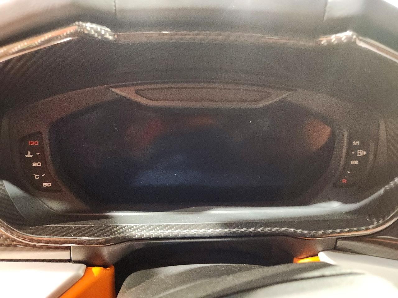 2019 Lamborghini Urus - zdjęcie 9