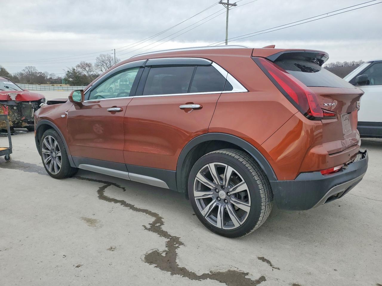 2019 Cadillac Xt4 - zdjęcie 2