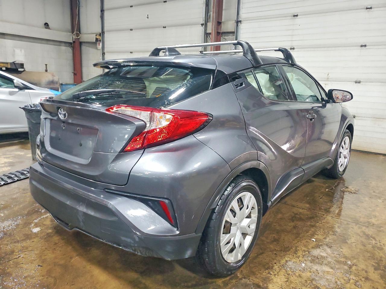 2019 Toyota C-Hr Le - zdjęcie 3