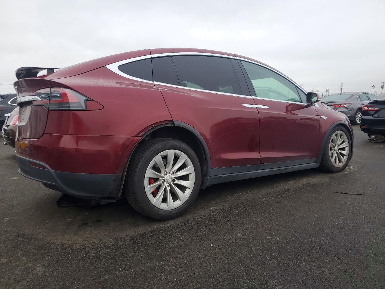 2016 Tesla Model X - zdjęcie 3