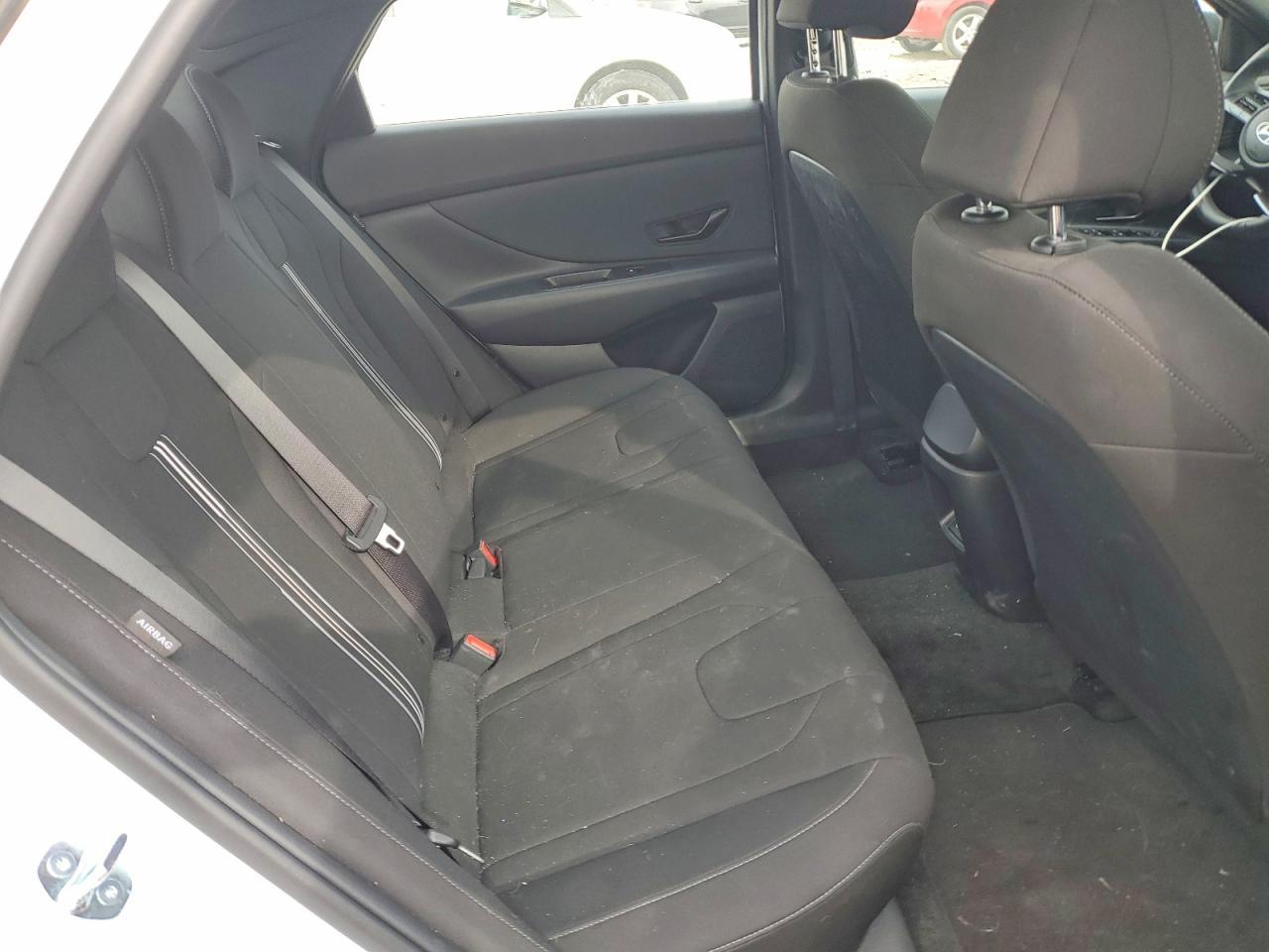 2025 Hyundai Elantra Sel Sport - zdjęcie 10